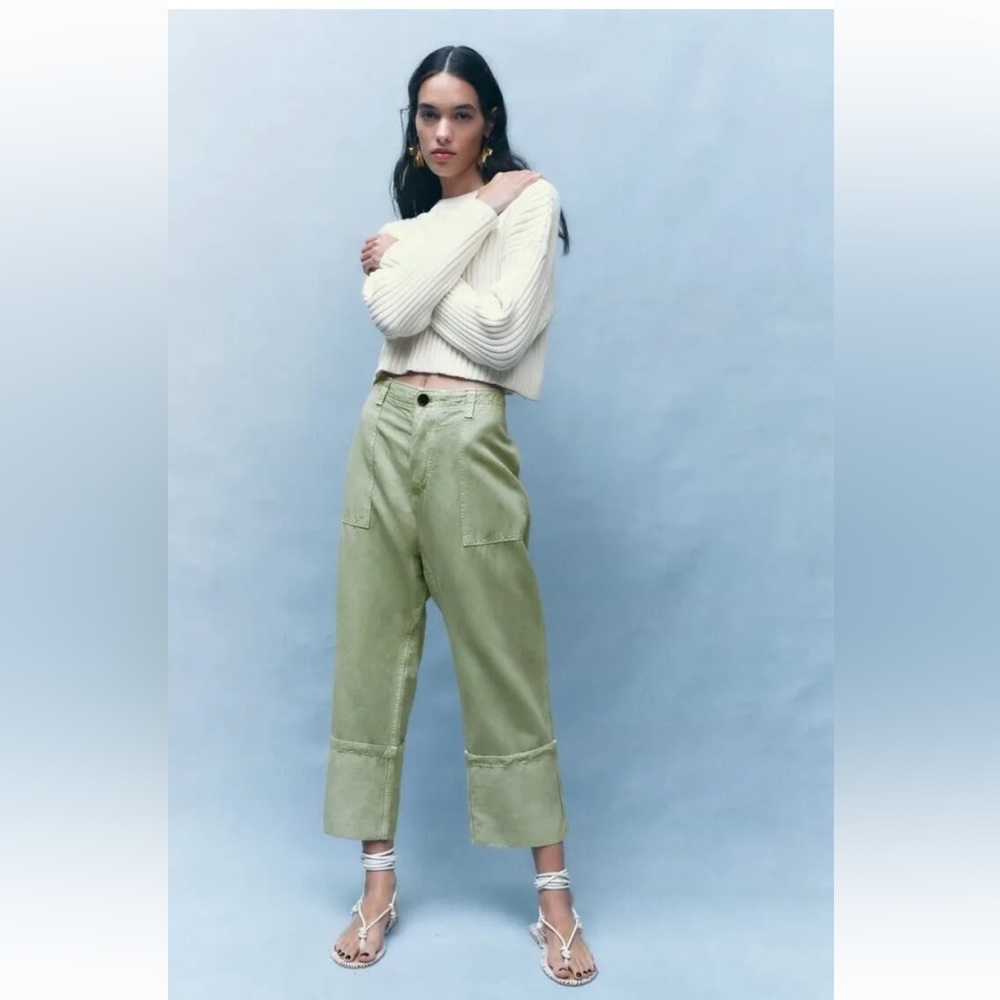 NWOT Zara Light Green Cropped Pants